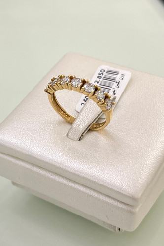 انگشتر طلا ۱۸ عیار نگین دار – مدلهای زنانه مناسب نامزدی و عروس – گالری طلای پارسین