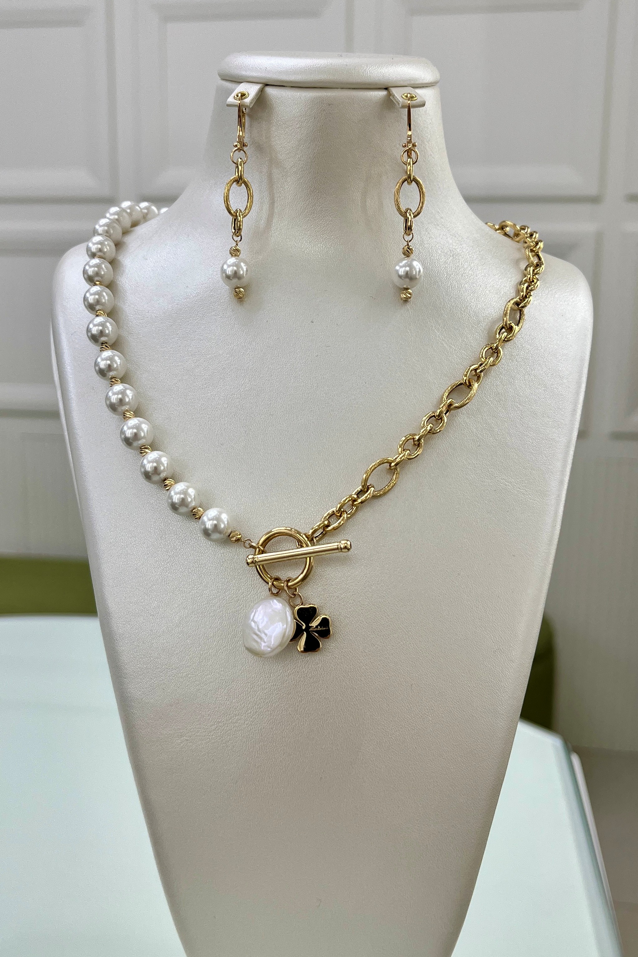 سرویس طلا کامل – گردنبند، گوشواره و دستبند مروارید – گالری پارسین