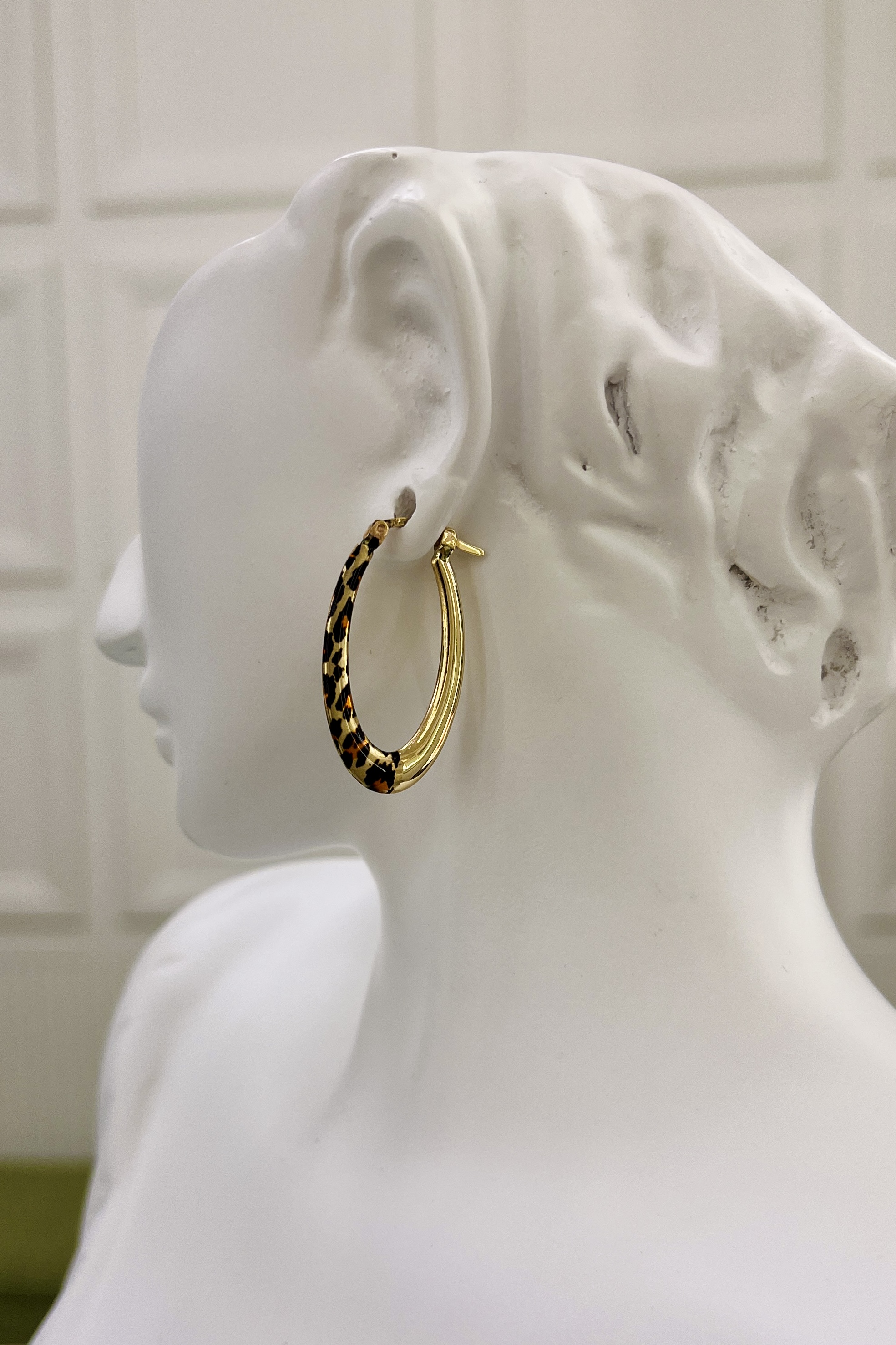 گوشواره طلا ظریف حلقه هالوی طرح دار  –  گالری پارسین