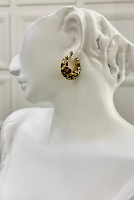 گوشواره طلا ظریف حلقه هالوی طرح دار – گالری پارسین