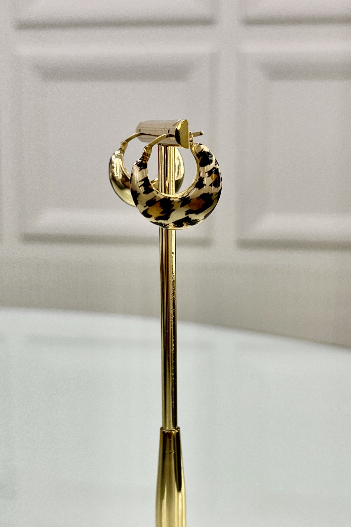 گوشواره طلا ظریف حلقه هالوی طرح دار  –  گالری پارسین