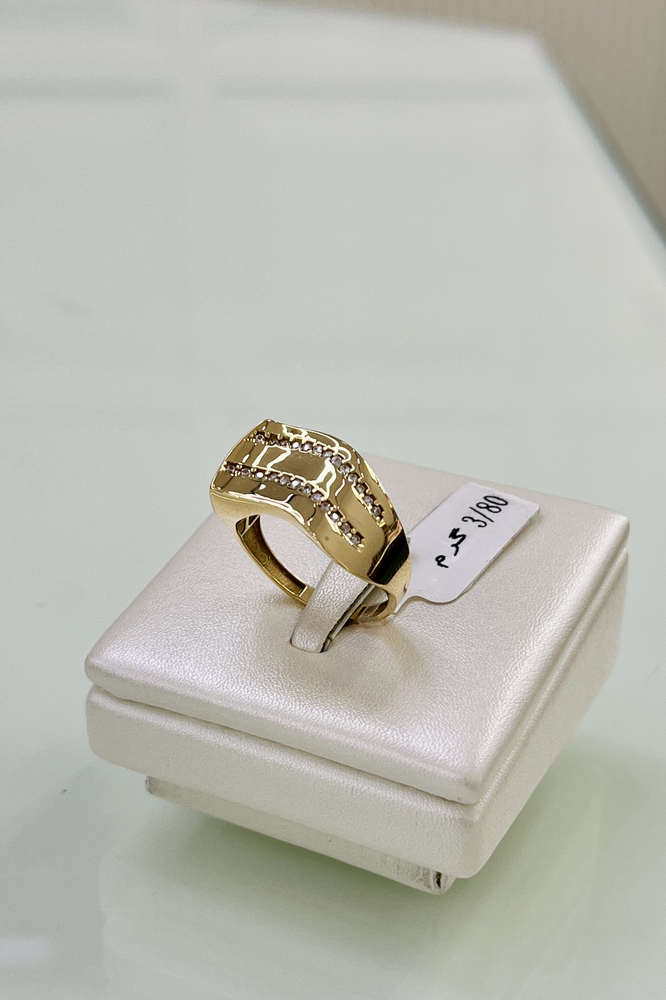 انگشتر طلا ۱۸ عیار لوکس – مدل‌های زنانه  – گالری طلای پارسین