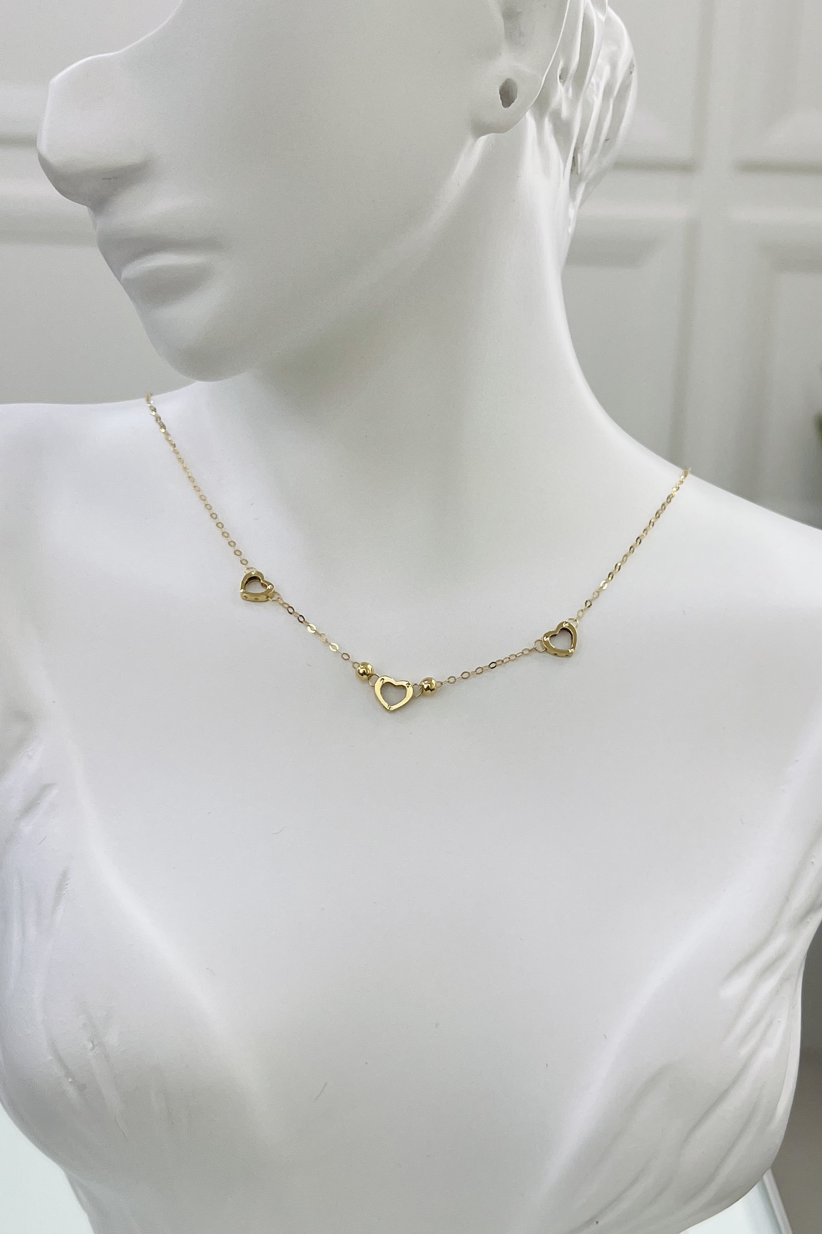 گردنبند طلا ۱۸ عیار مینیمال سبک – گالری طلای پارسین