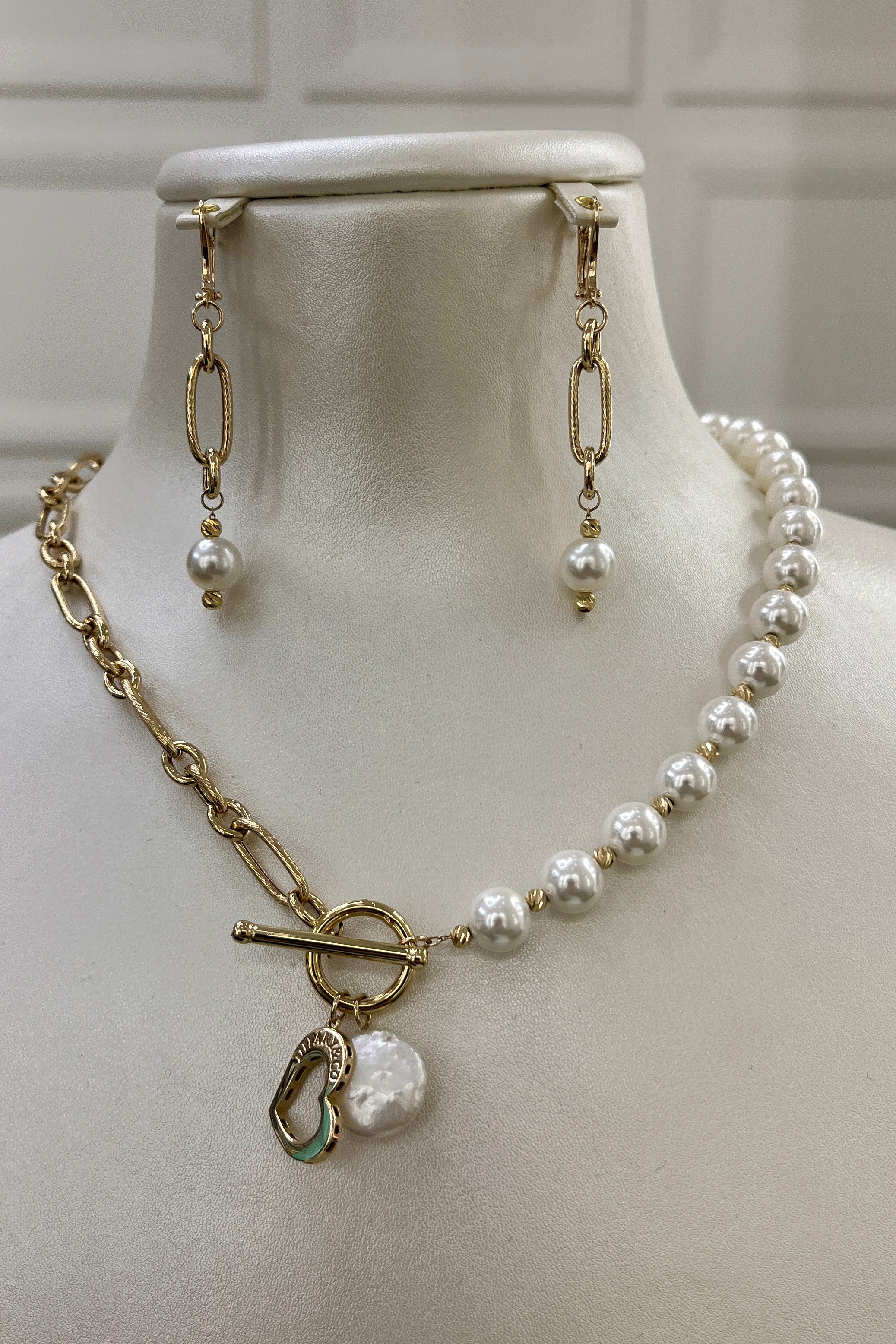 سرویس طلا کامل –  گردنبند، گوشواره و دستبند مروارید – گالری پارسین