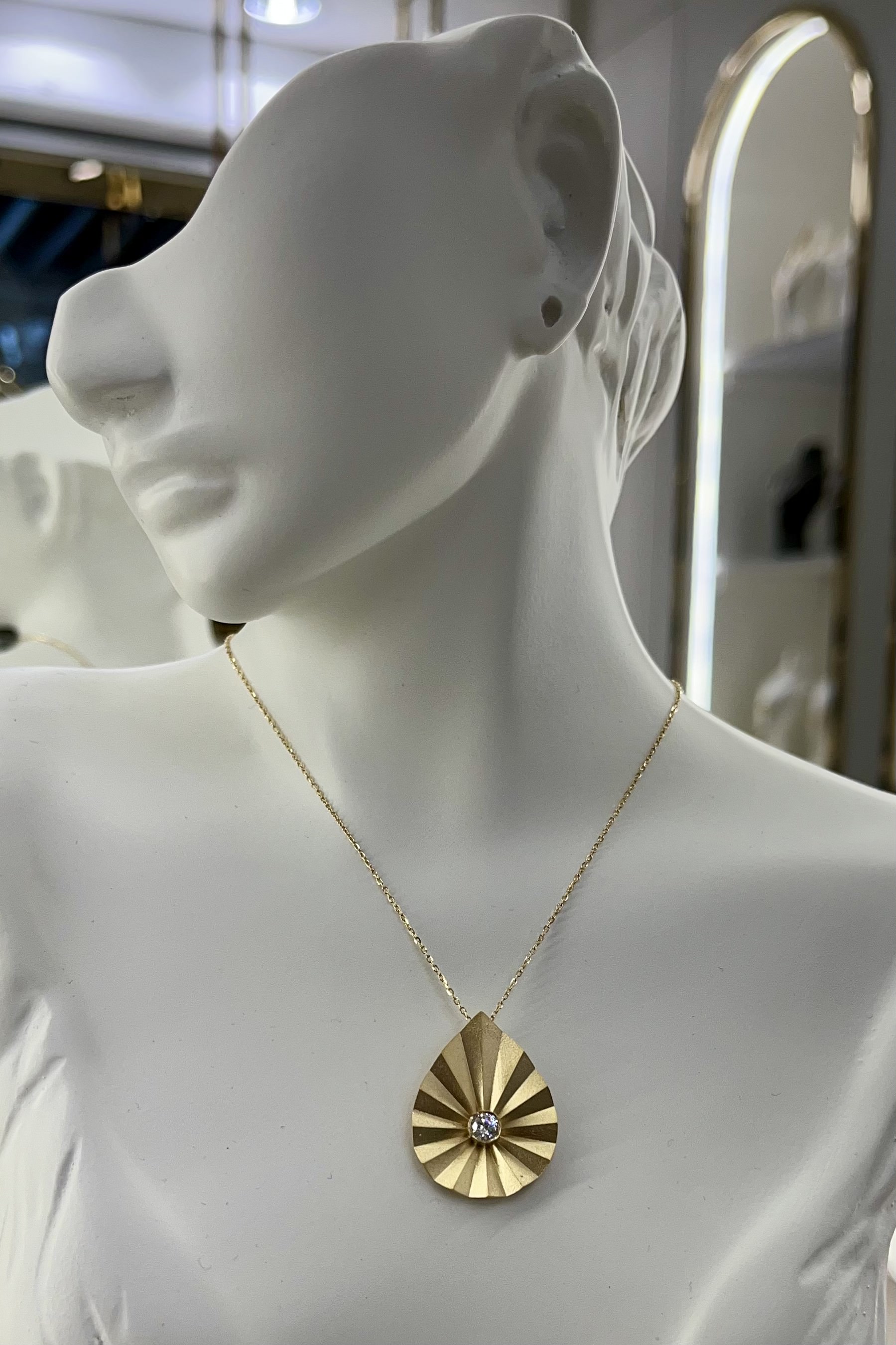 گردنبند طلا ۱۸ عیار – گالری طلای پارسین