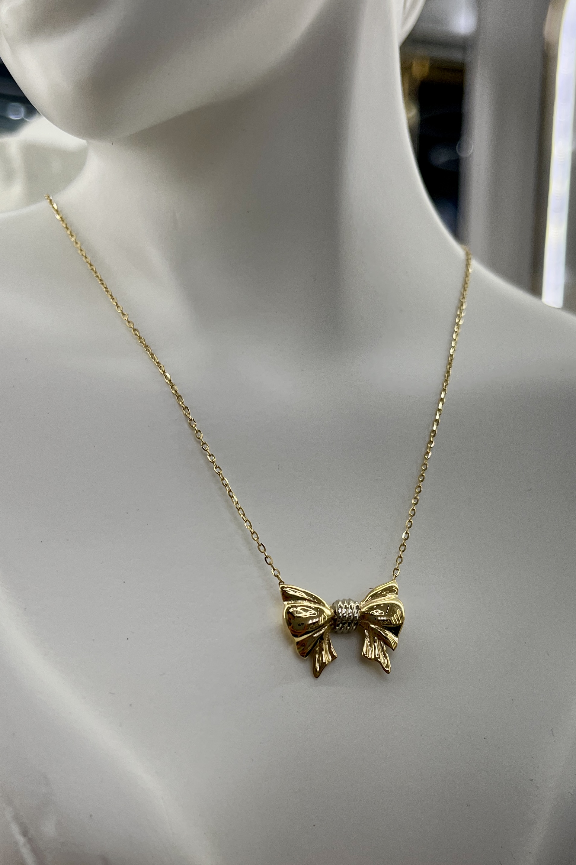 گردنبند طلا  مینیمال– گالری طلای پارسین