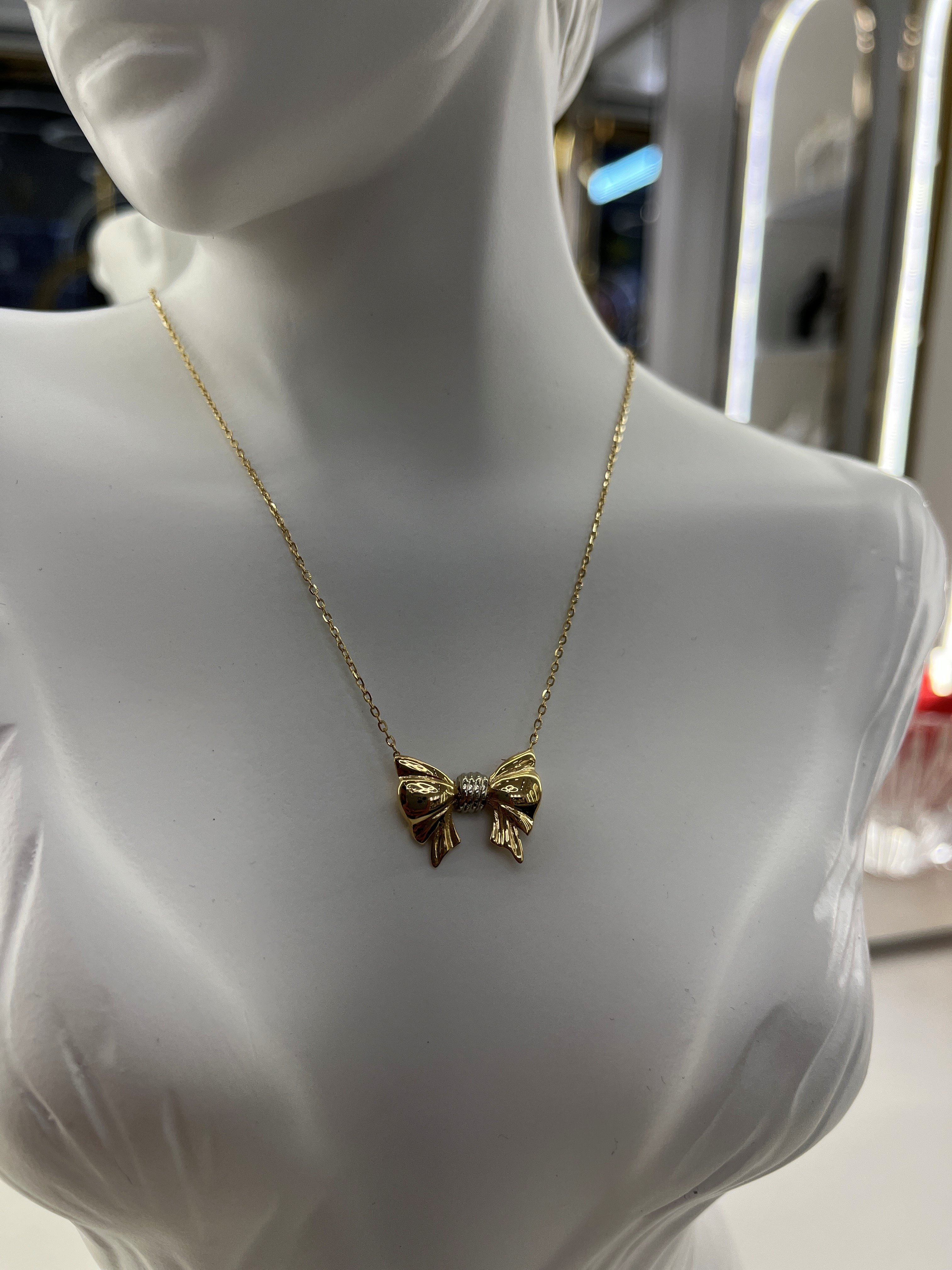 گردنبند طلا ۱۸ عیار مینیمال– گالری طلای پارسین