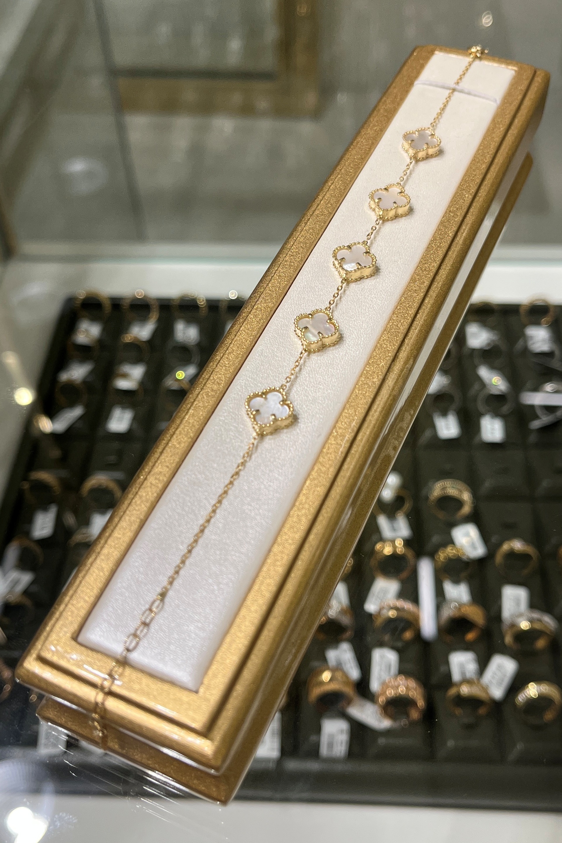 دستبند طلا زنانه ونکلیف – گالری طلای پارسین