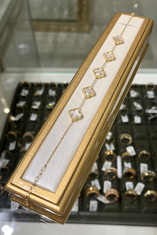 دستبند طلا زنانه ونکلیف – گالری طلای پارسین