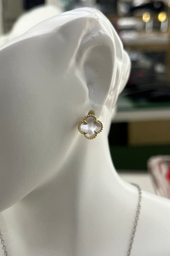 گوشواره طلا ظریف ونکلیف – طراحی و ساخت توسط گالری پارسین