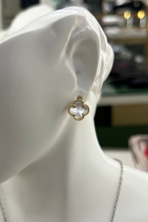 گوشواره طلا ظریف ونکلیف – طراحی و ساخت توسط گالری پارسین