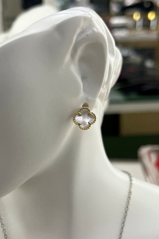 گوشواره طلا ظریف ونکلیف – طراحی و ساخت توسط گالری پارسین