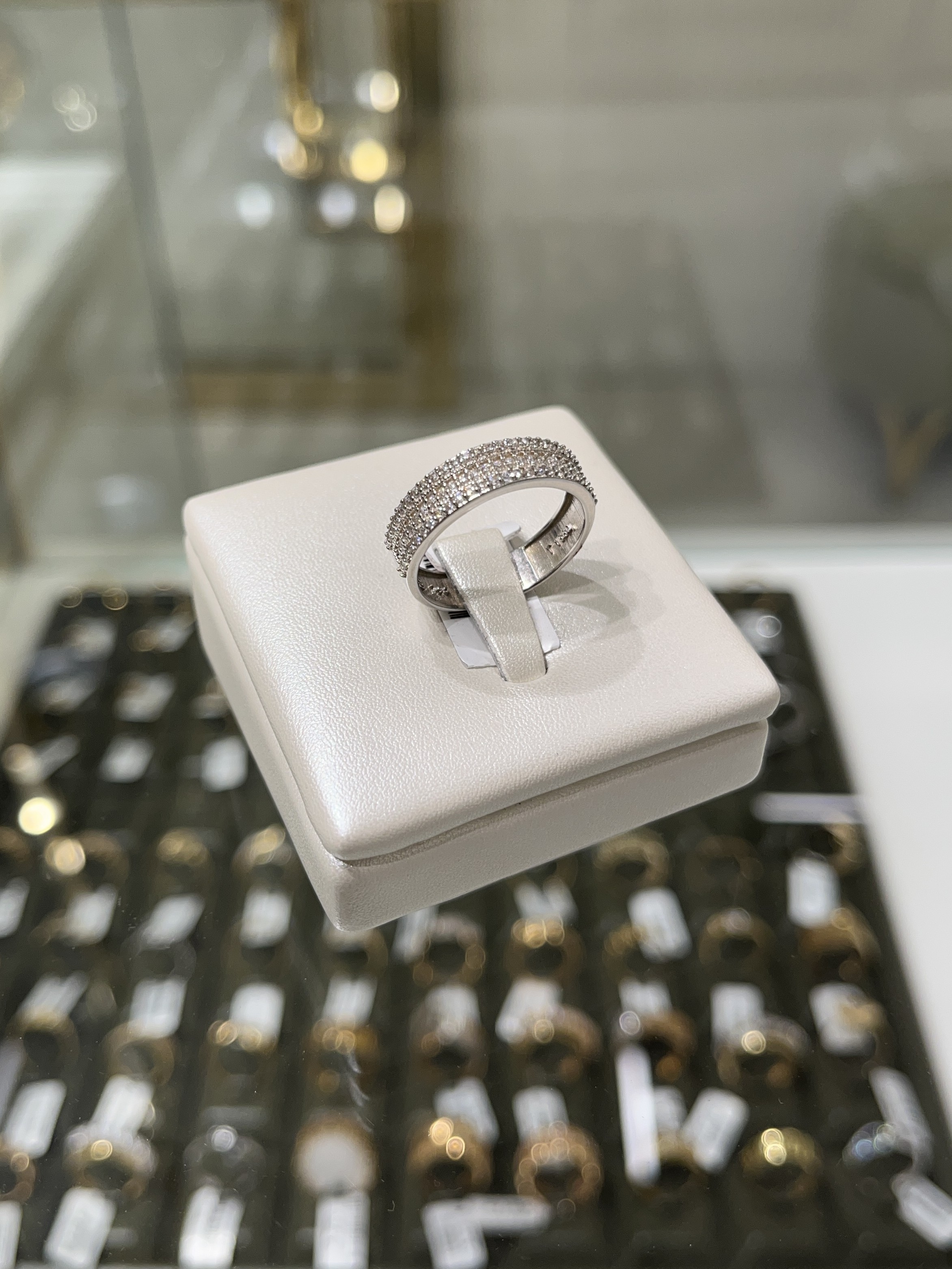 انگشتر طلا ۱۸ عیار – مدل‌های زنانه – گالری طلای پارسین