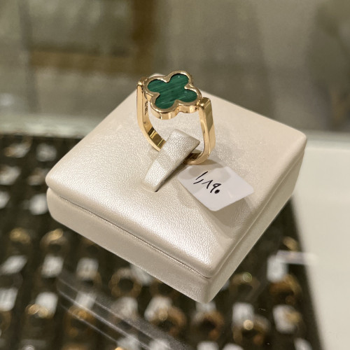 انگشتر طلا ۱۸ عیار ونکلیف سنگ سبز – مدلهای زنانه – گالری طلای پارسین