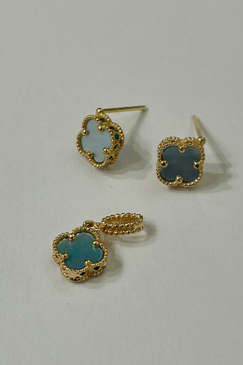 نیمست ونکلیف با طراحی مینیمال و سنگهای هولوگرامی سفید و آبی وزن طلا (کسر سنگ) : 1.170گرم