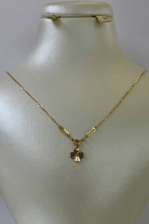 گردنبند ظریف و سبک طلا ۱۸ عیار – طراحی گل گشنیز – گالری طلای پارسین